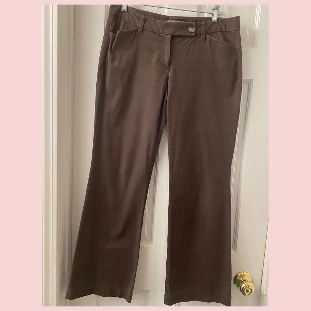 🌹 Ann Taylor Boot Leg Chino Pants
